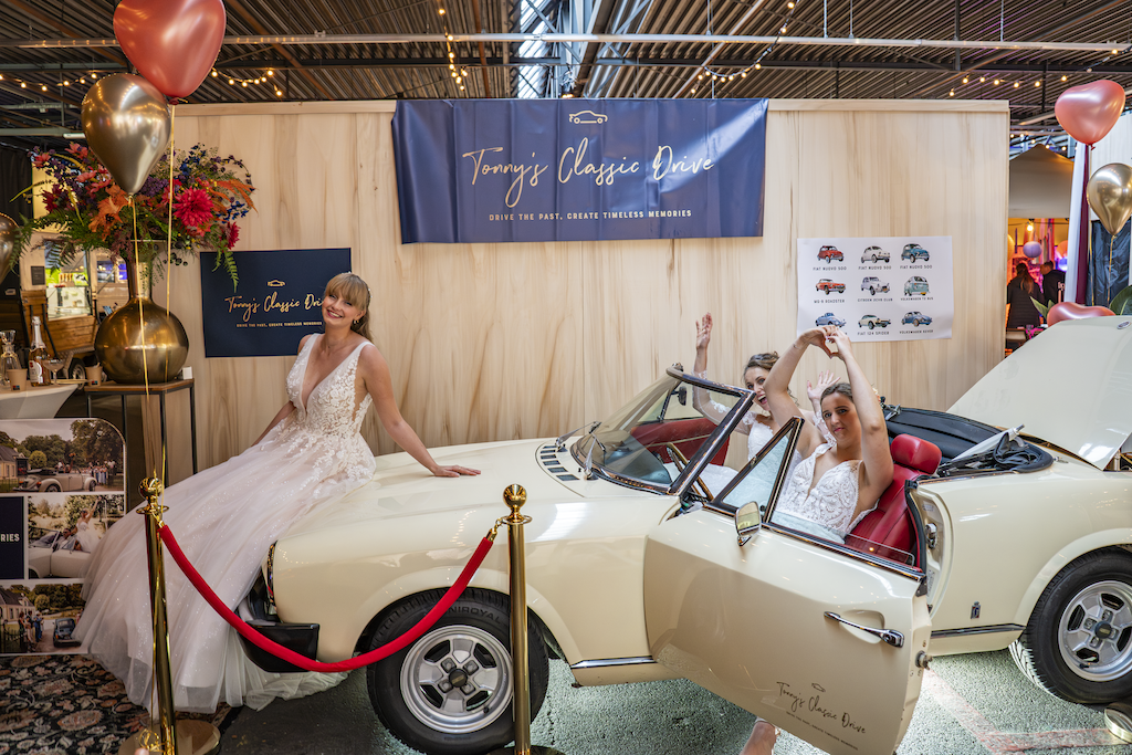 FIAT 124 Spider Trouwauto Huren – Zelf Rijden in Groningen